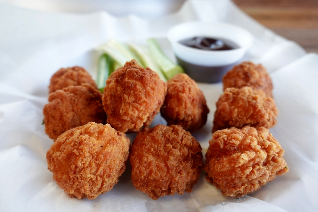 Boneless 20 Wings.