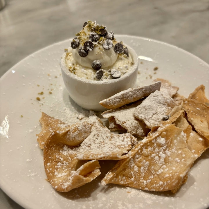 CANNOLI DIP.