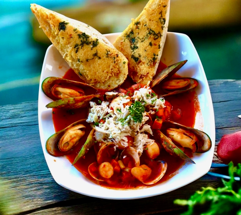 Seafood Cioppino.