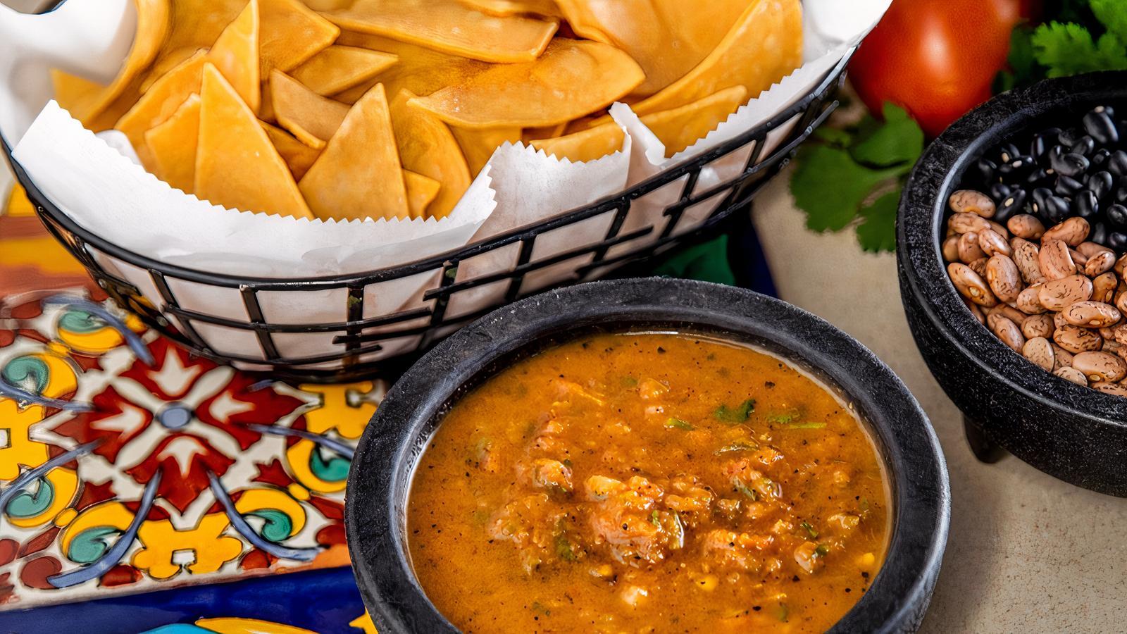 Chips & Salsa.