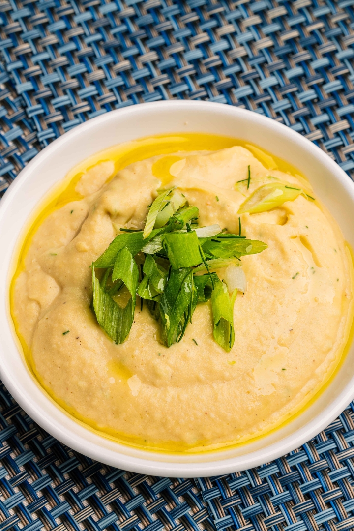 8 oz. Scallion Hummus.