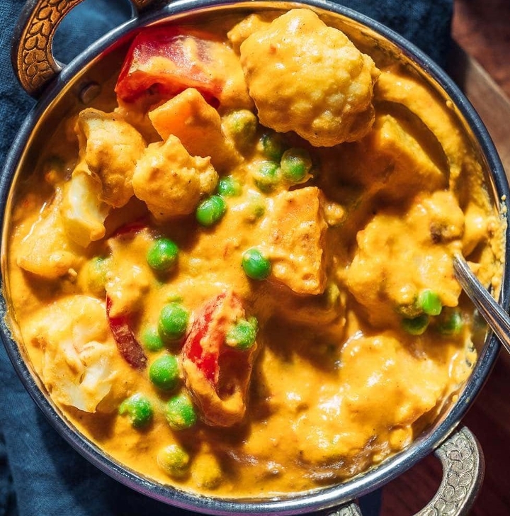 Veggie Korma (Half Tray).