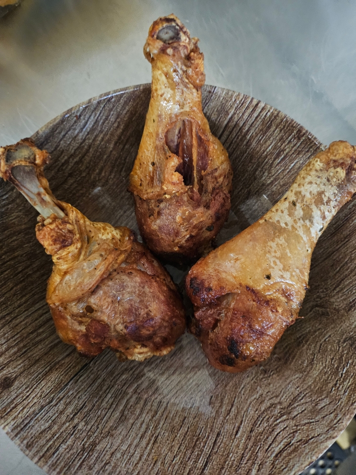 Pollo Frito / Fried Chicken.