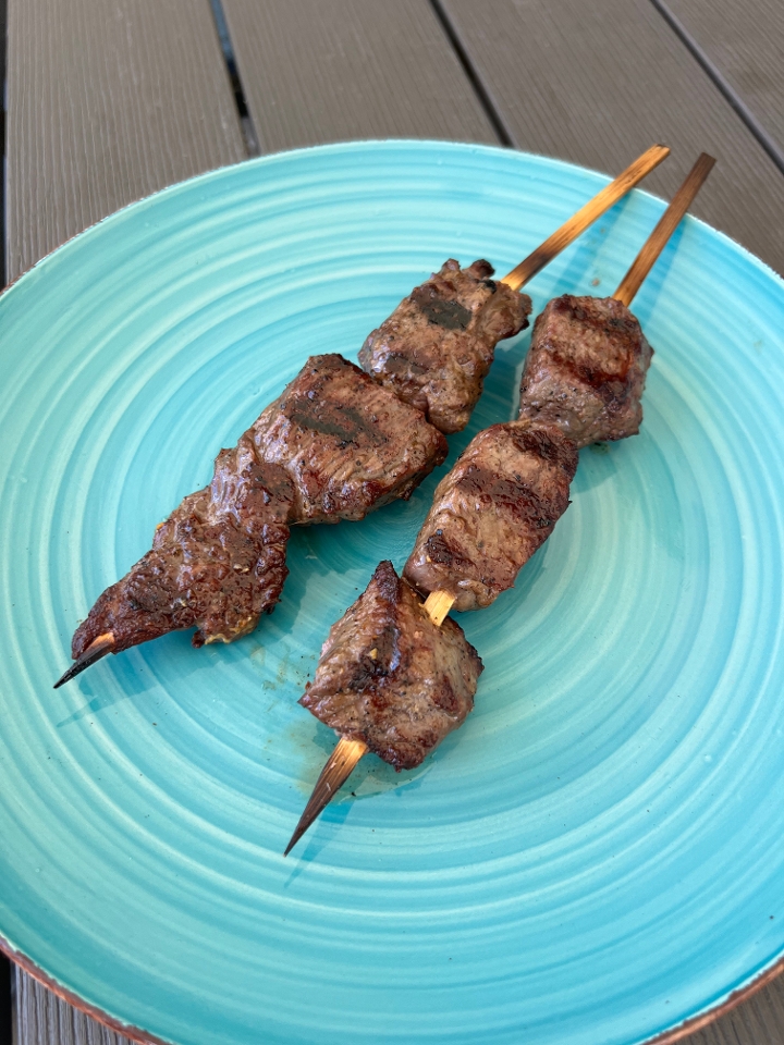 Steak Souvlaki (2 skewers).