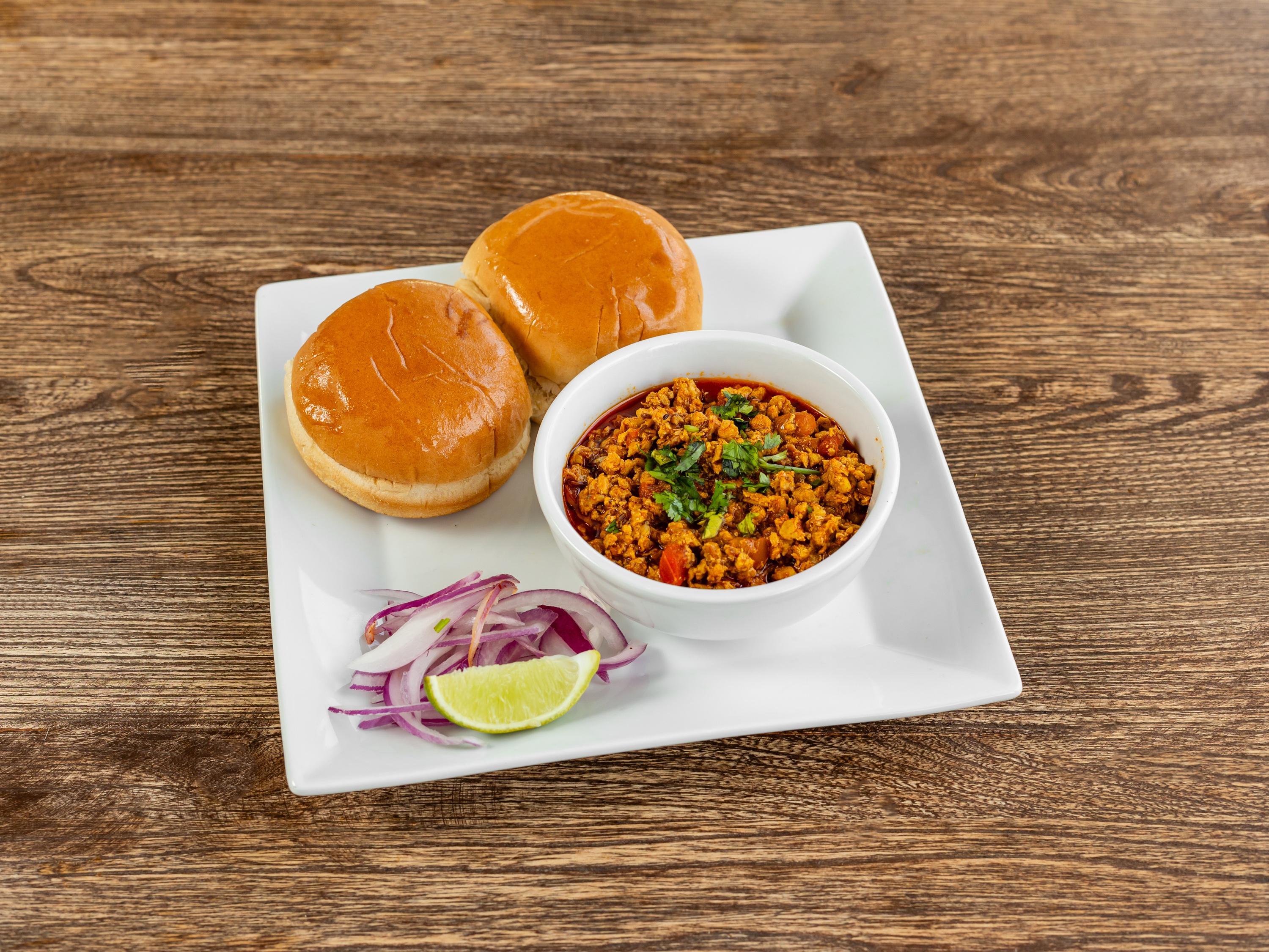 Chicken Keema Pav.