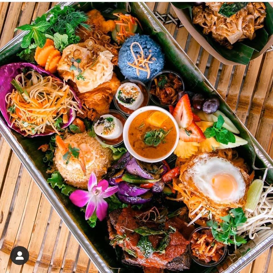 Little Lao Platter Set.