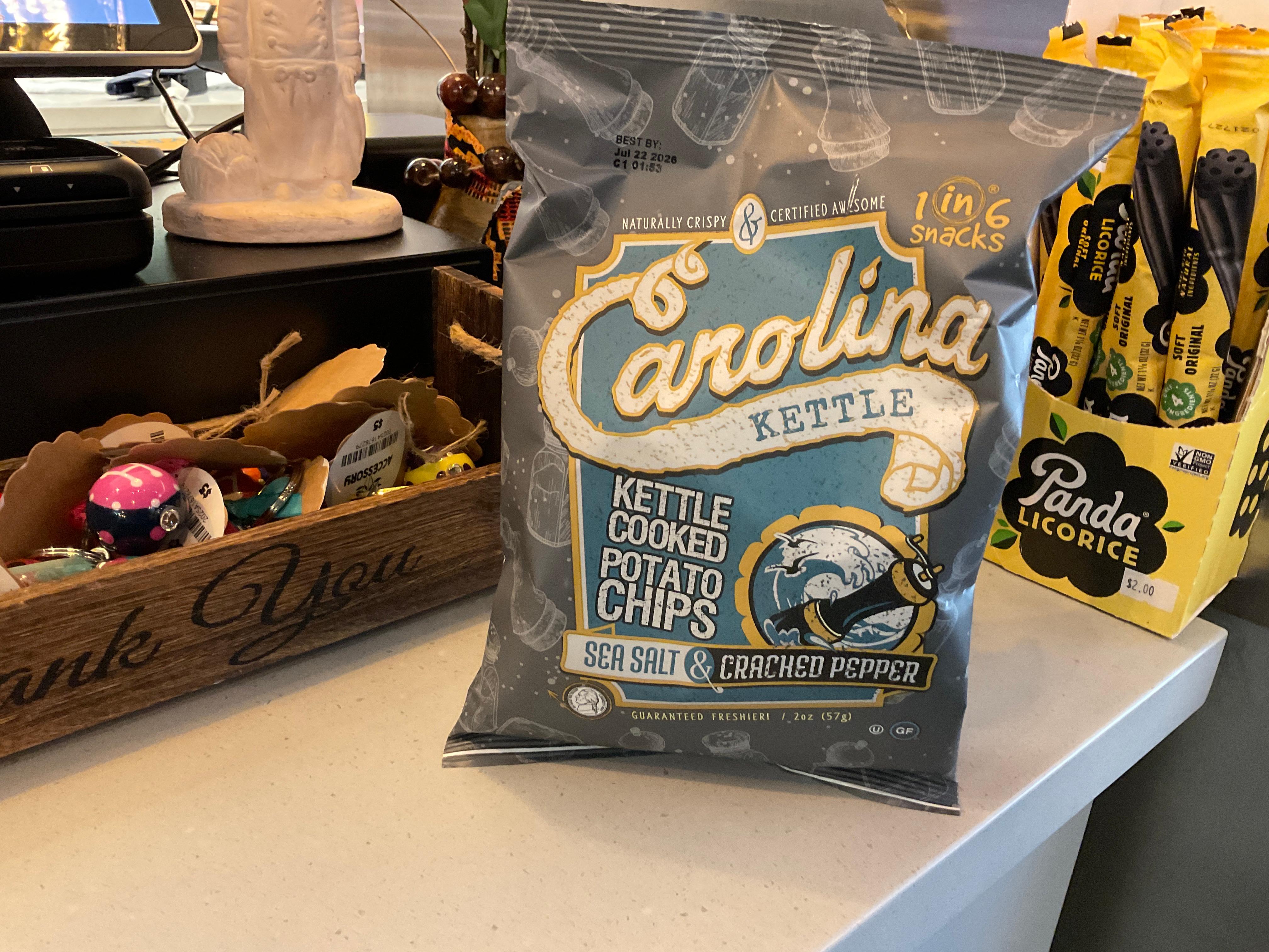 Carolina Kettle Chips Sea Salt & Cracked Black Pepper.