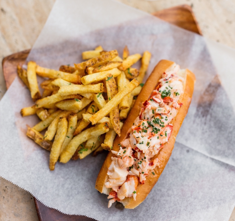 Maine Lobster Roll - Large.