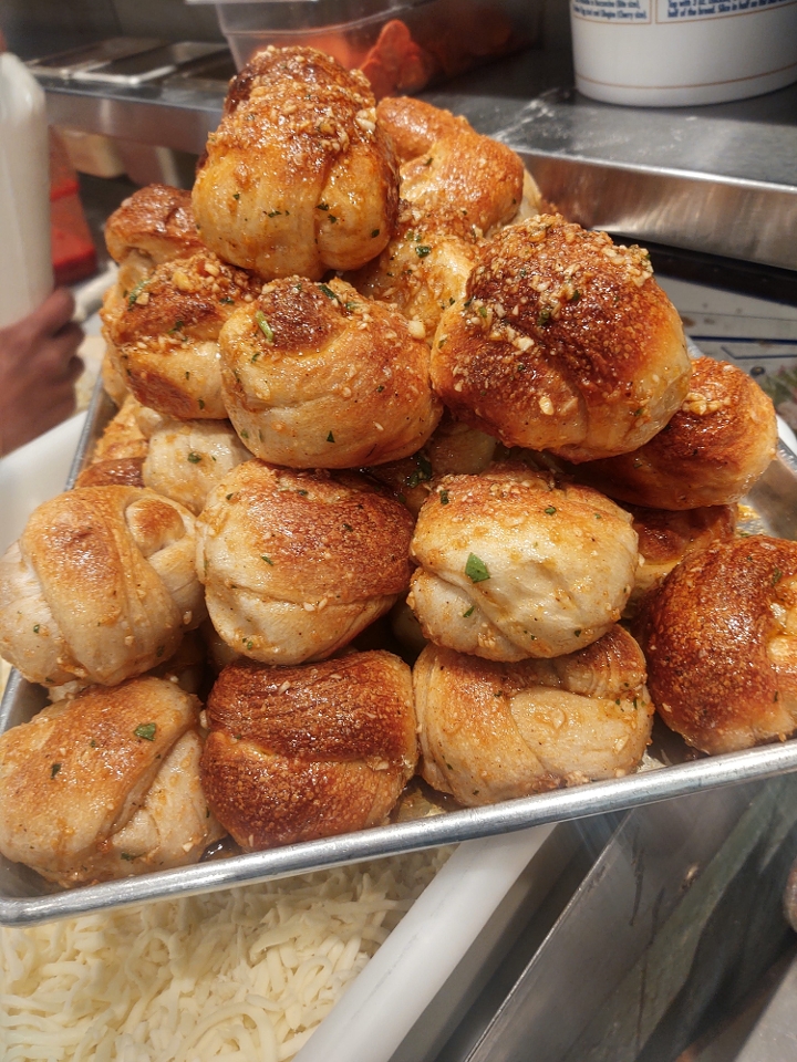 Garlic Knots (5).