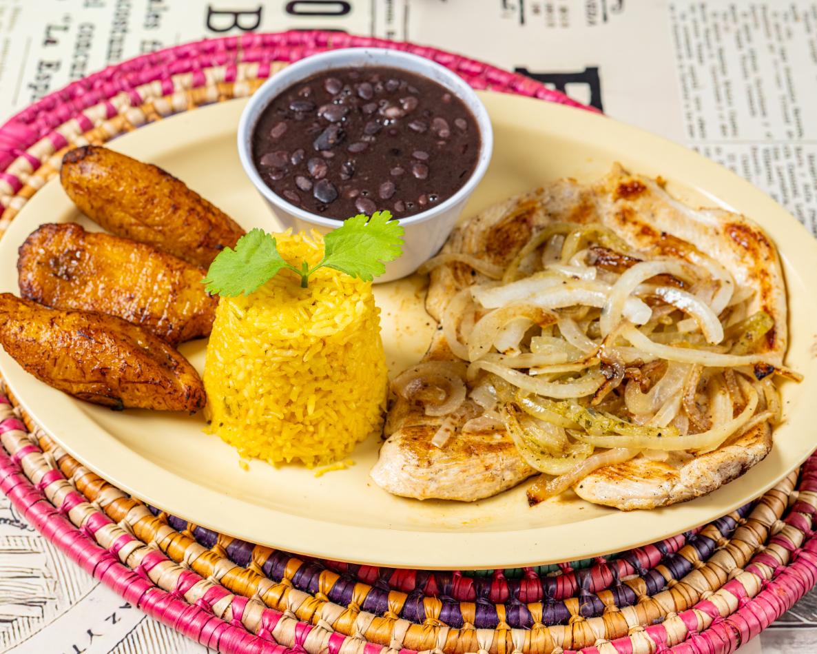 PALOMILLA CHICKEN PLATE.