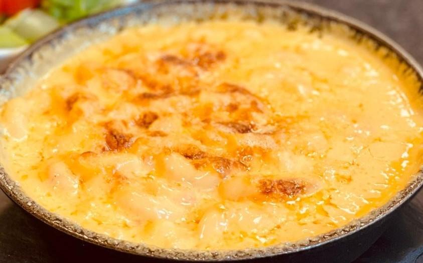 Mac & Cheese Catering Tray.