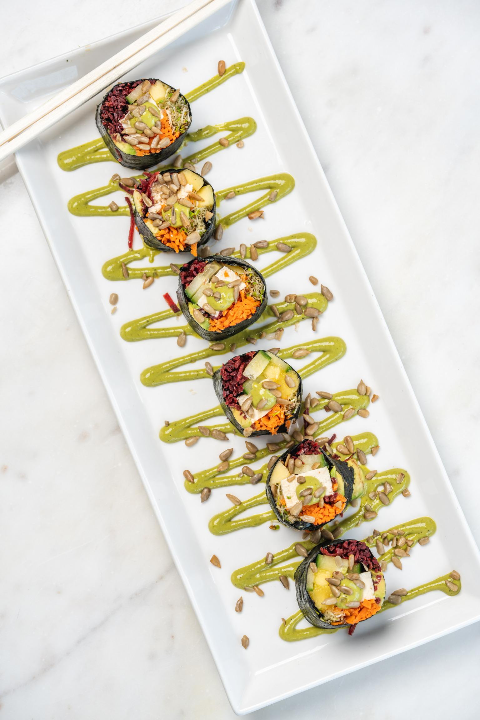 VEGGIE ROLL.