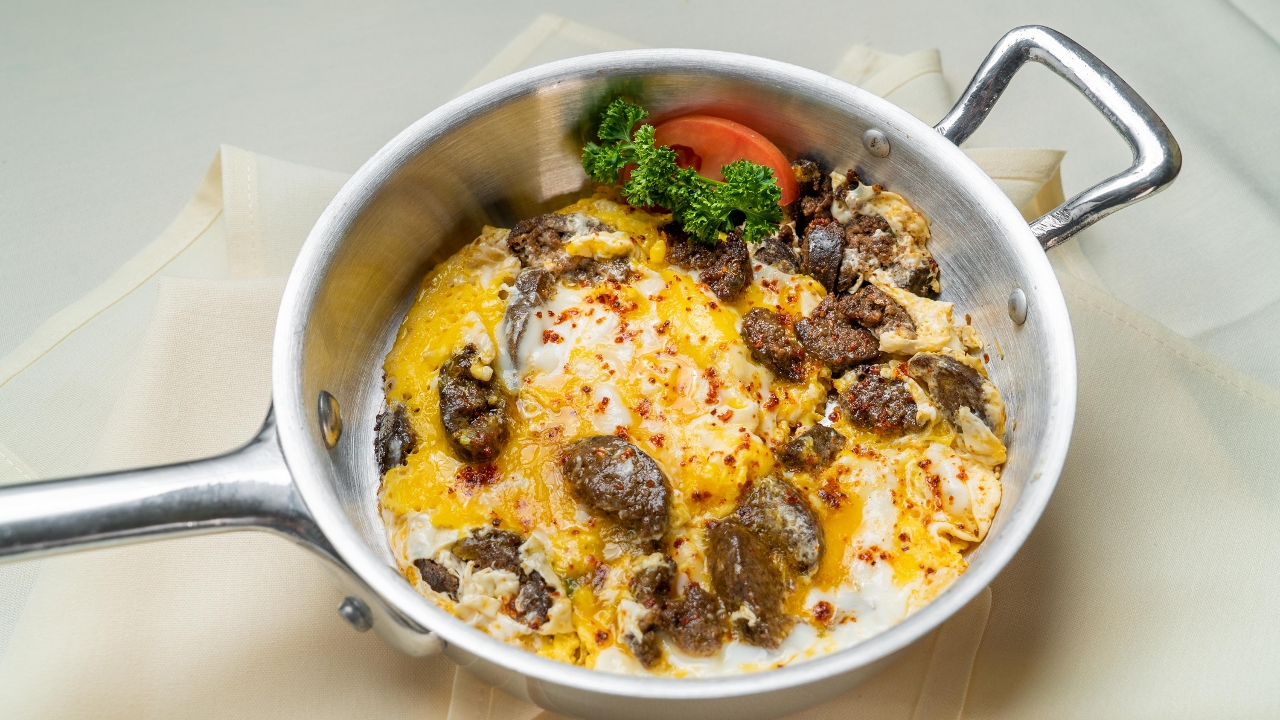 Soujouk and Eggs.