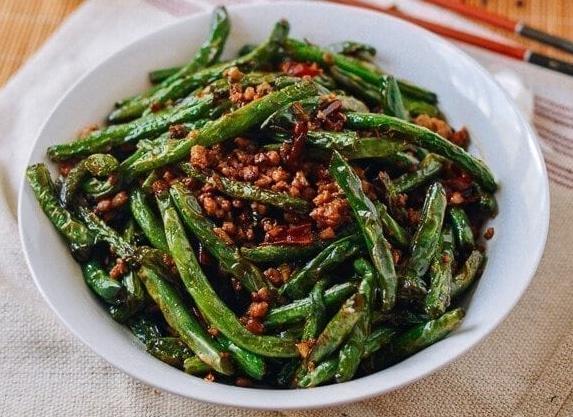 Dry Fried Green Bean 干煸四季豆  🌶️.