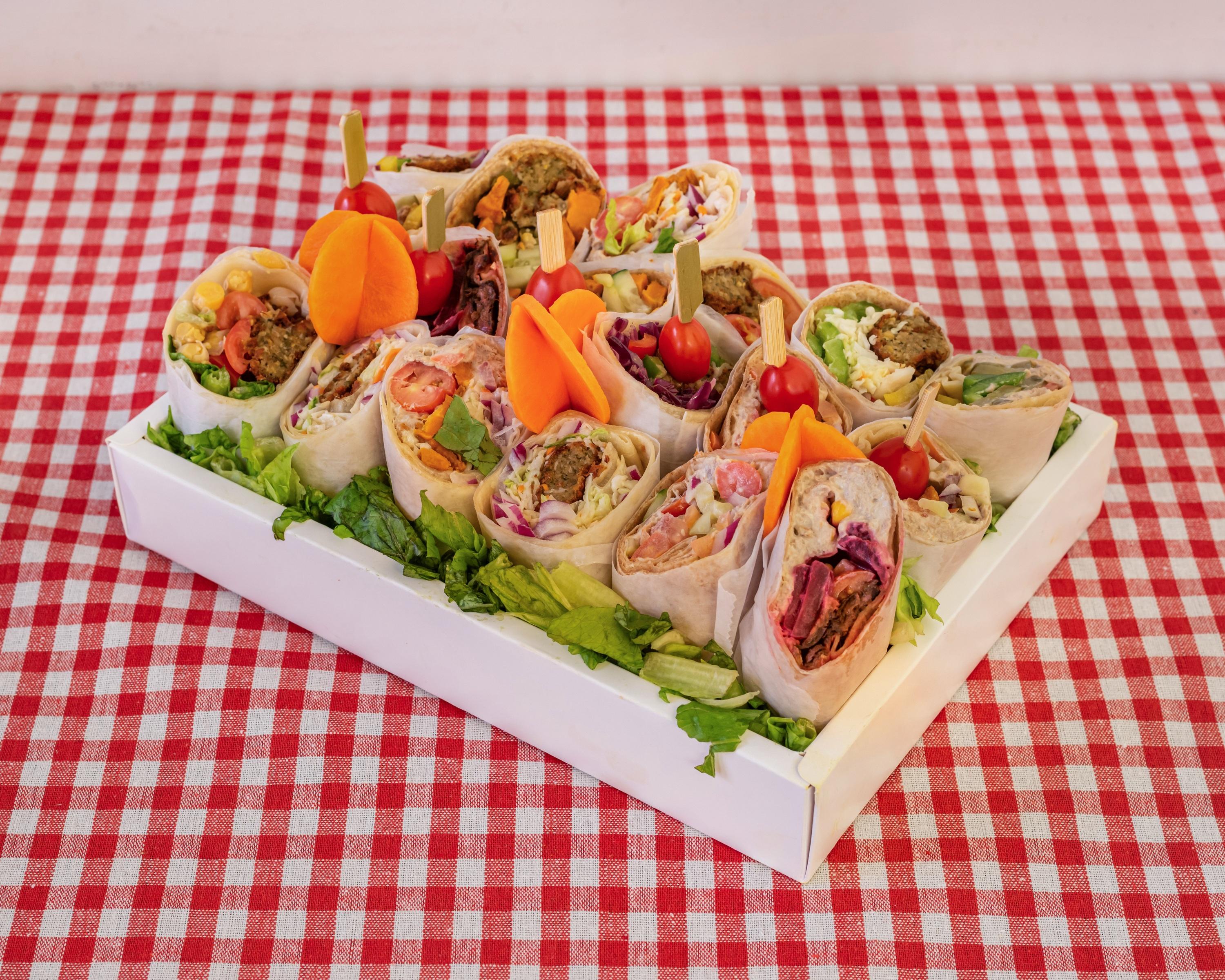 Wrap Roll Pack (12–16 guests).