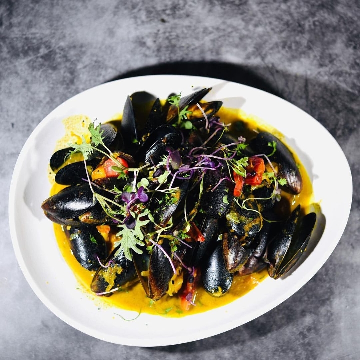 Curry Mussels.