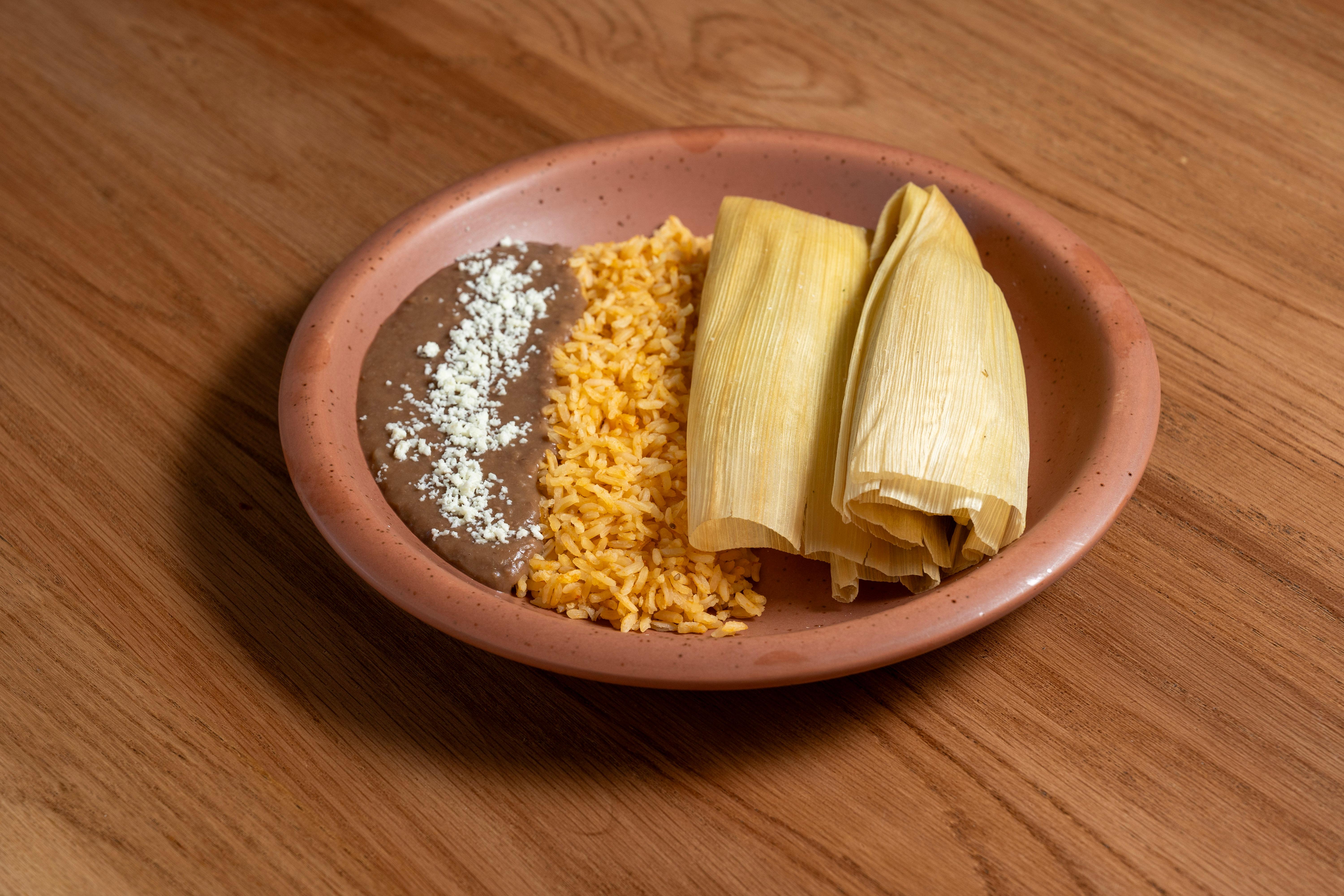 TAMALE PLATE.