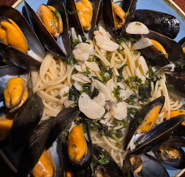 Mussels DJ.