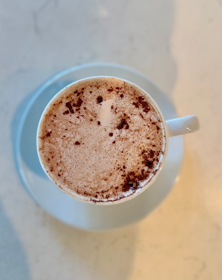 Hot Chocolate (12oz).