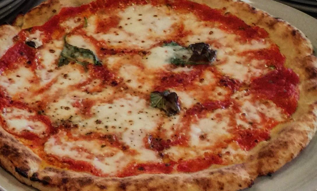 SM GLUTEN FREE PERSONAL CHEESE PIZZA.