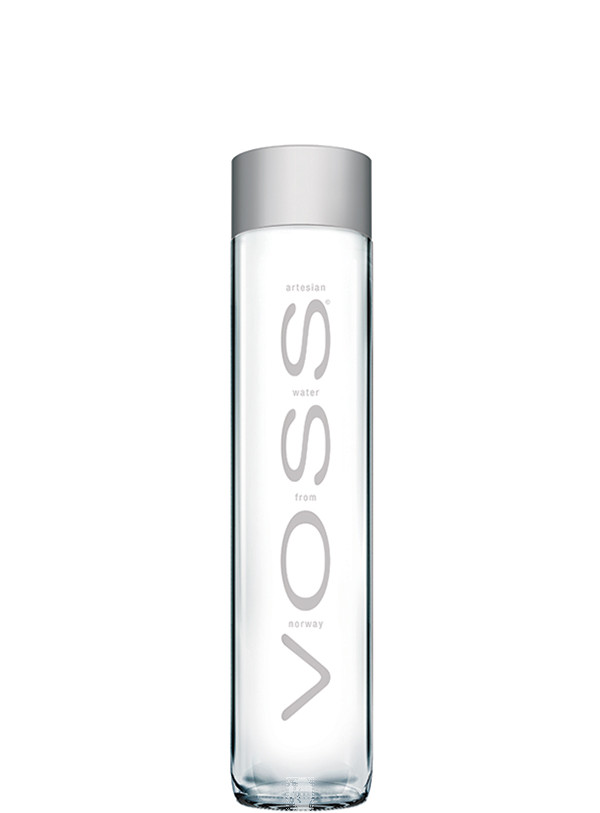 VOSS 생수.