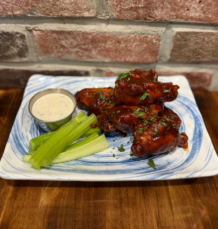 BBQ WINGS.