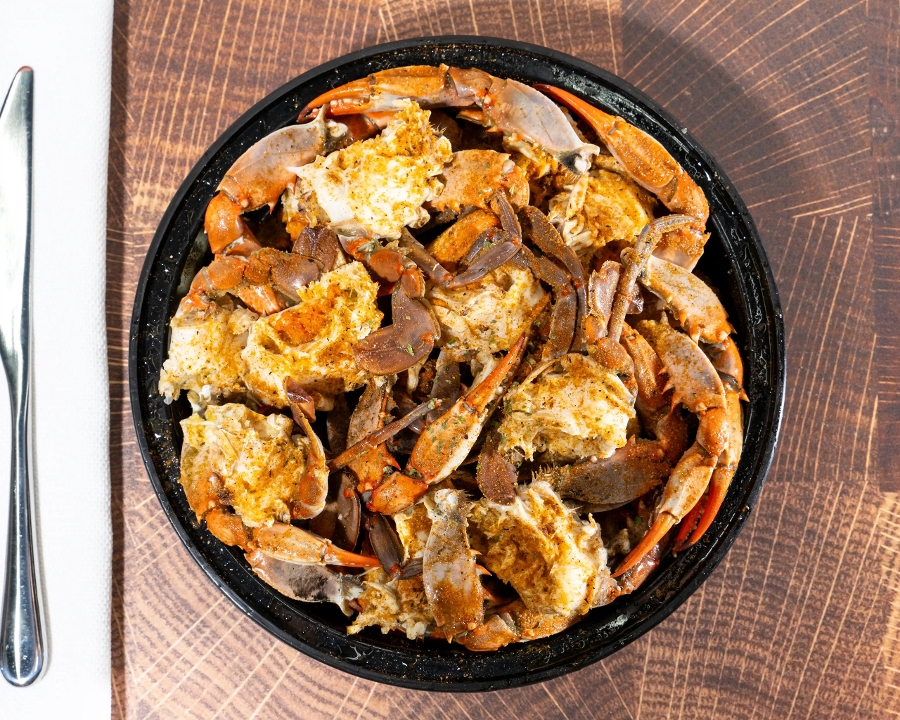 Mo's Garlic Butter Blue Crab Tray.