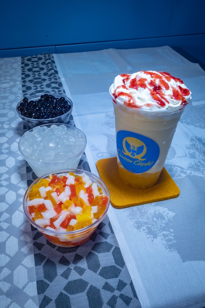 Tabby Cat-Mango Smoothie.