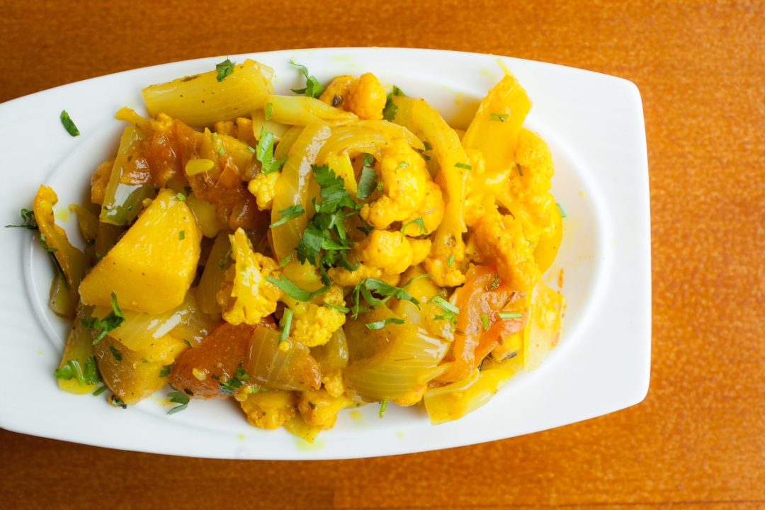 Aloo Gobi (Cauliflower & Potato).