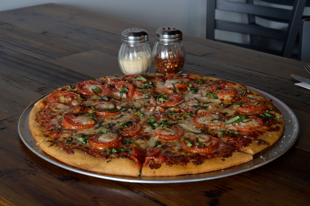 Thin Crust Small 12" The Classic Margherita IH.