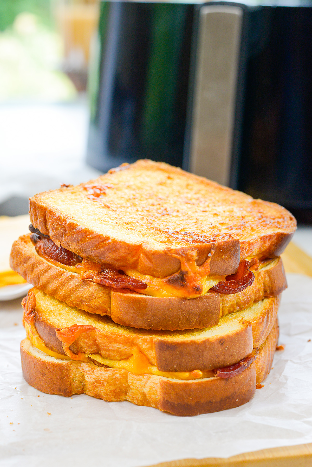 GRILLED CHEESE W/ BEEF BACON.