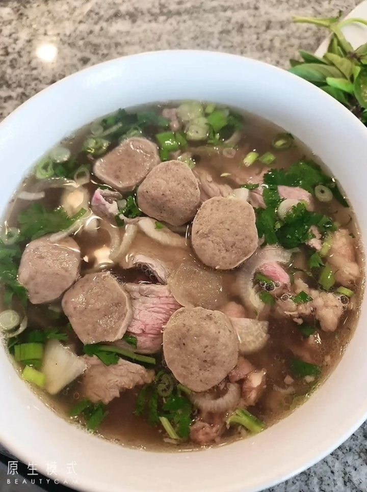 Pho Tai Bo Vien- Steak, Meatball.