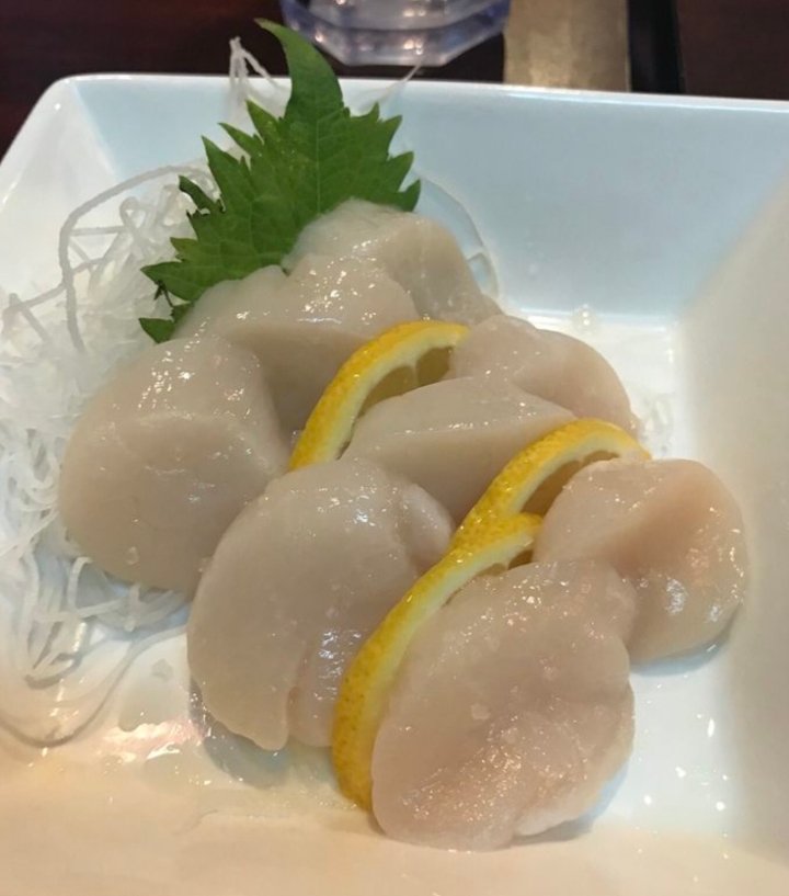 Jumbo Scallop Sashimi.