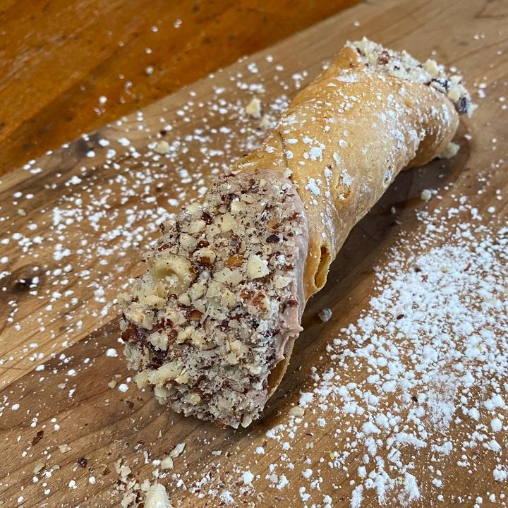 Cannoli Nocciola.