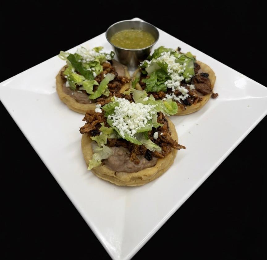 3 Sopes Pastor.