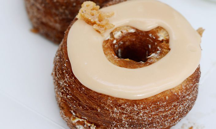 MAPLE CRONUT.