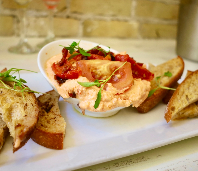 Whipped Ricotta w Crostini.
