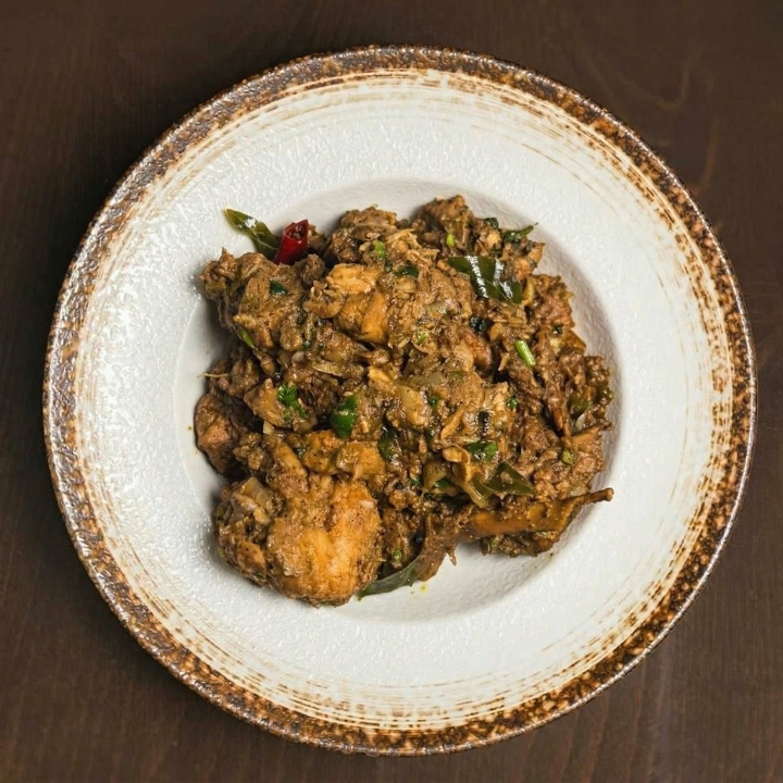 Kozhi Thengai Perattal.