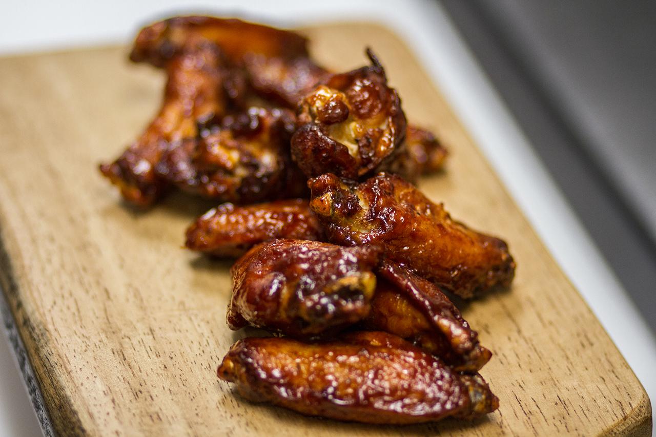 8 Wings.