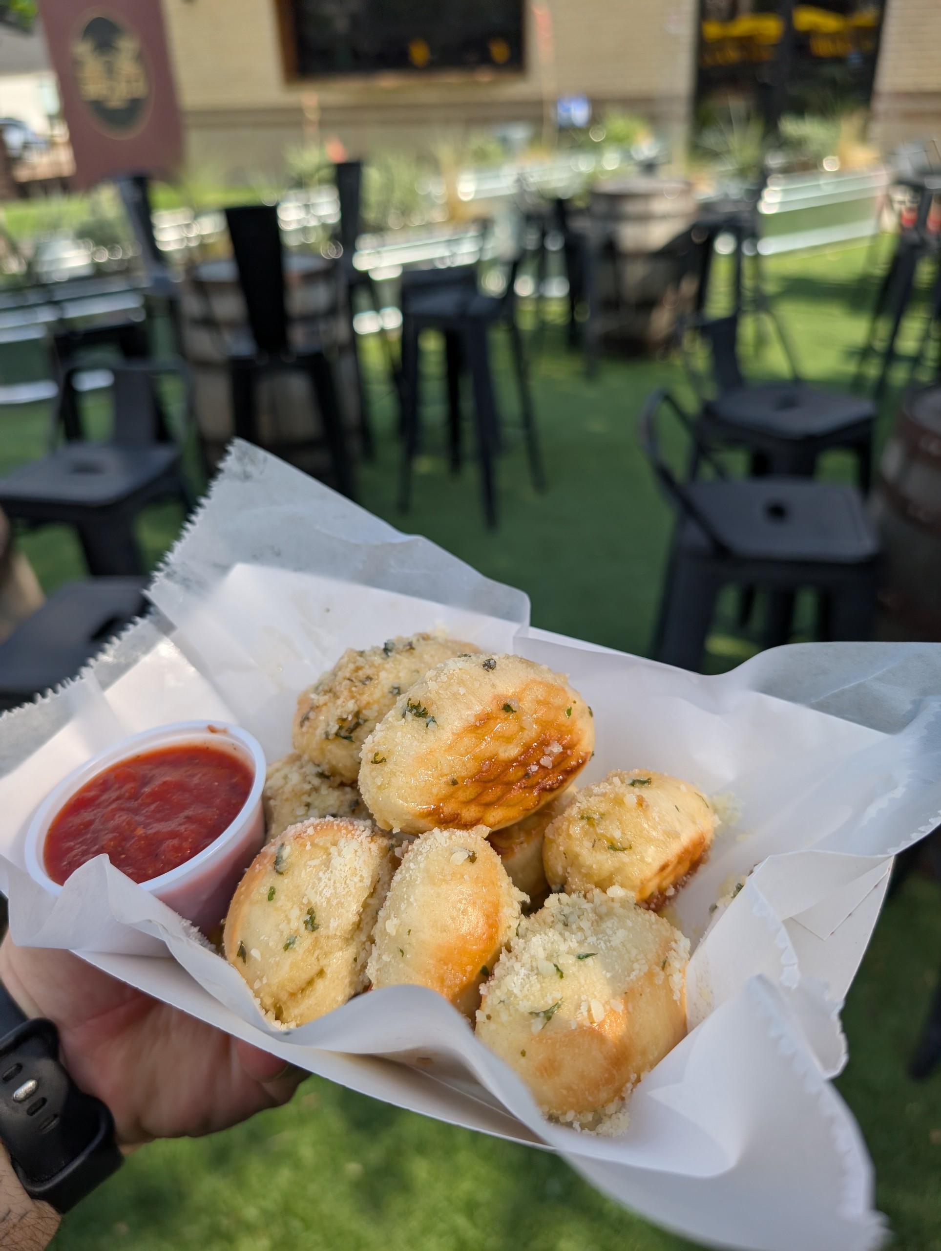 Garlic-Nots.