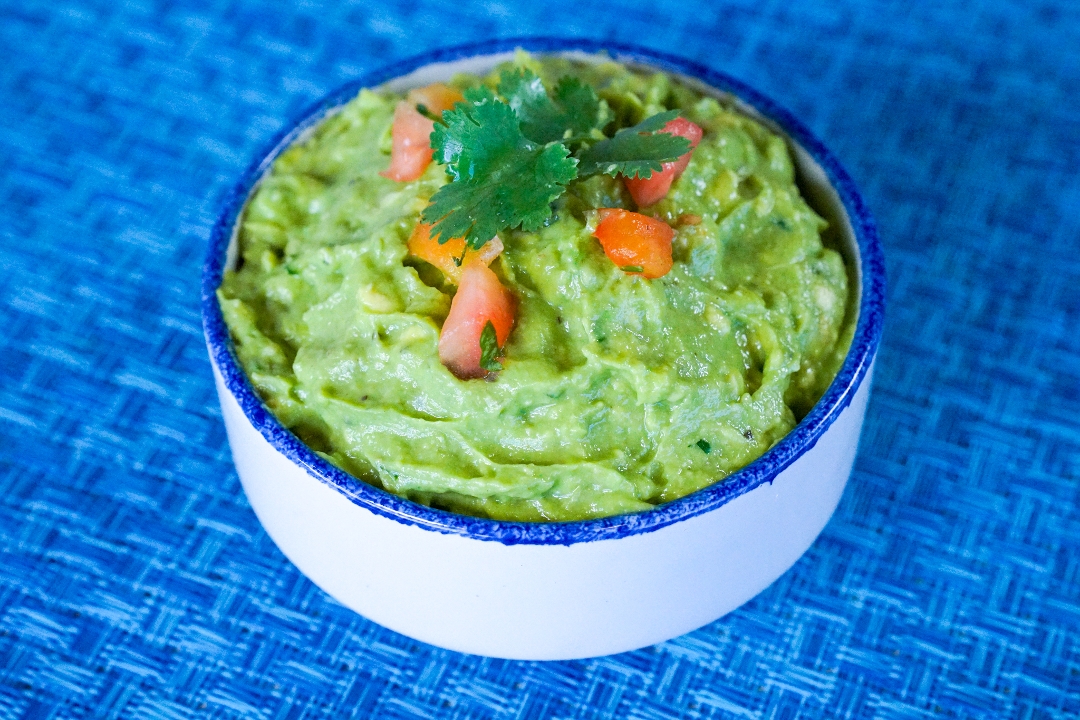 Guacamole (4oz).