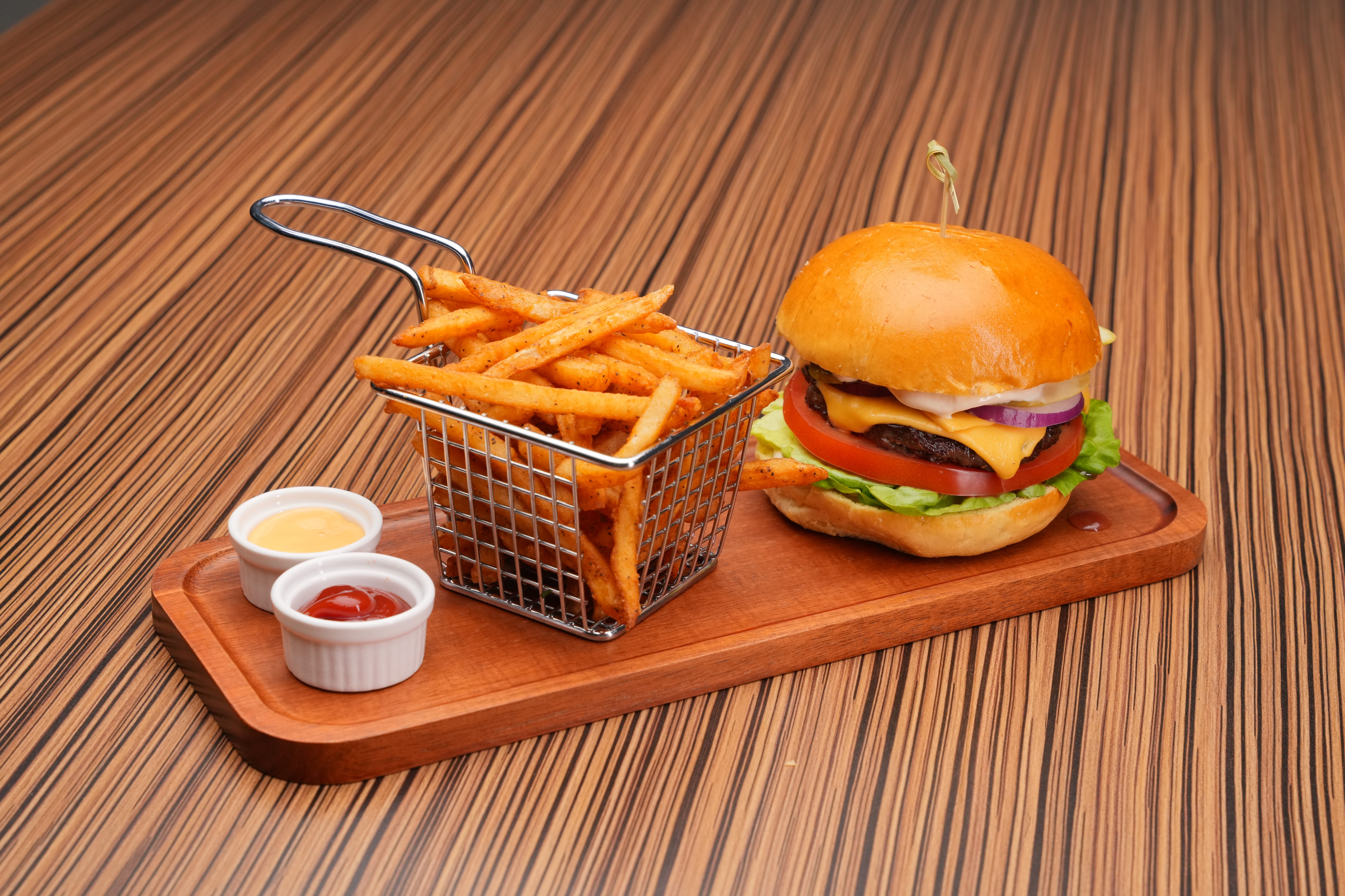 Cheeseburger Combo.