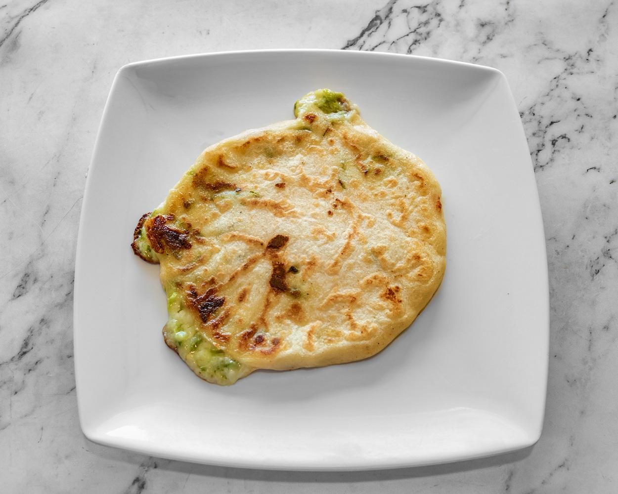 Pupusa De Jalapeño Y Queso.