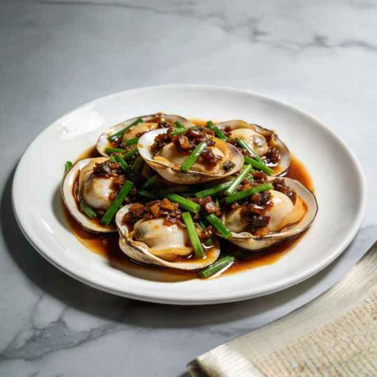 CS2. XO醬韭菜花貴妃蚌/Sauteed Fresh Giant Clams w. Chives Flower.