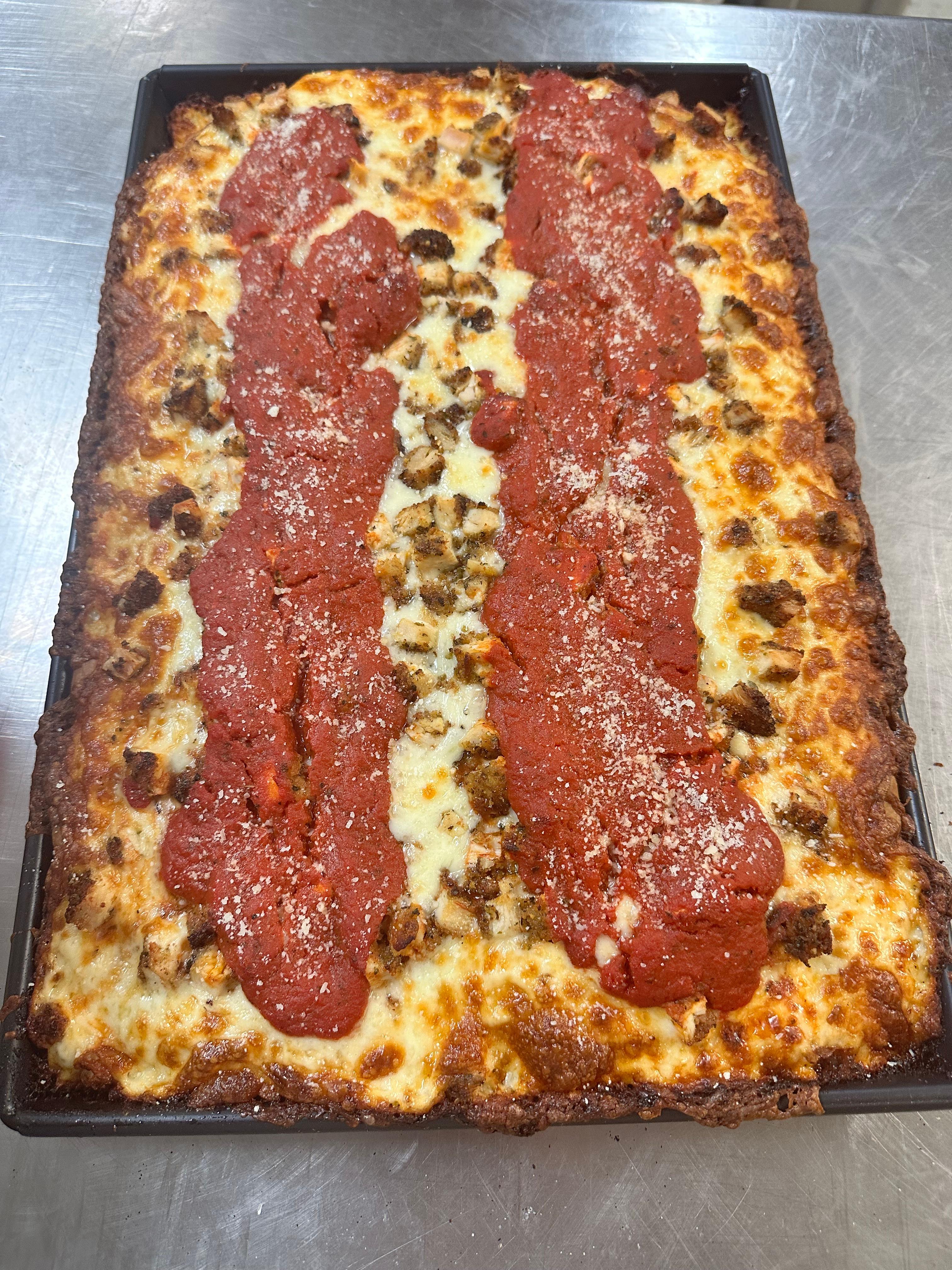 DETROIT STYLE Leona's "Motor City Special" (Popular).