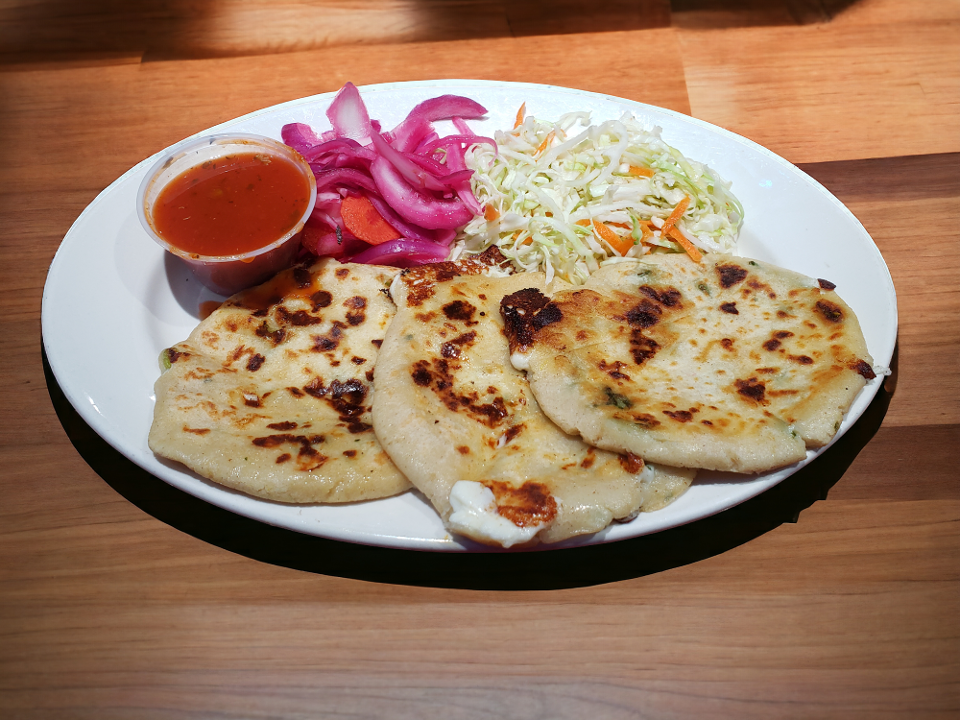 Pupusas With Loroco (3).