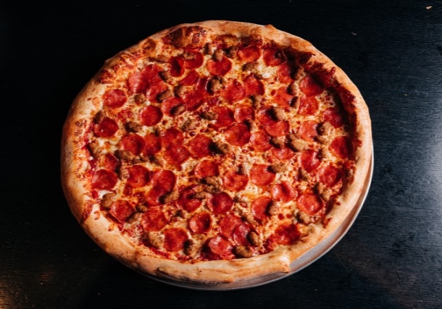 Small 10" Gluten Free Mega Meat.