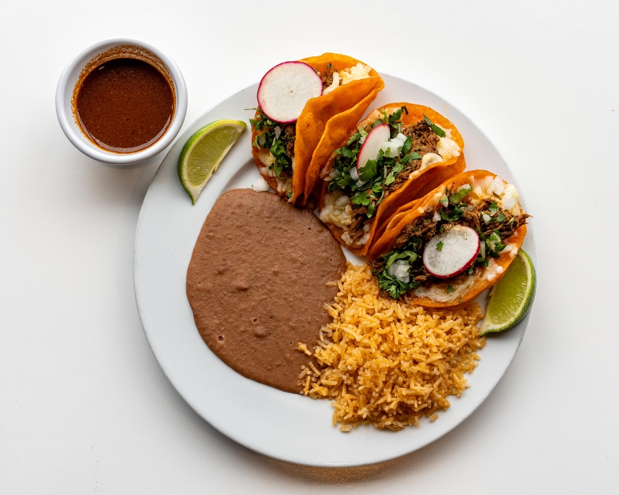 Quesataco Birria Platter.