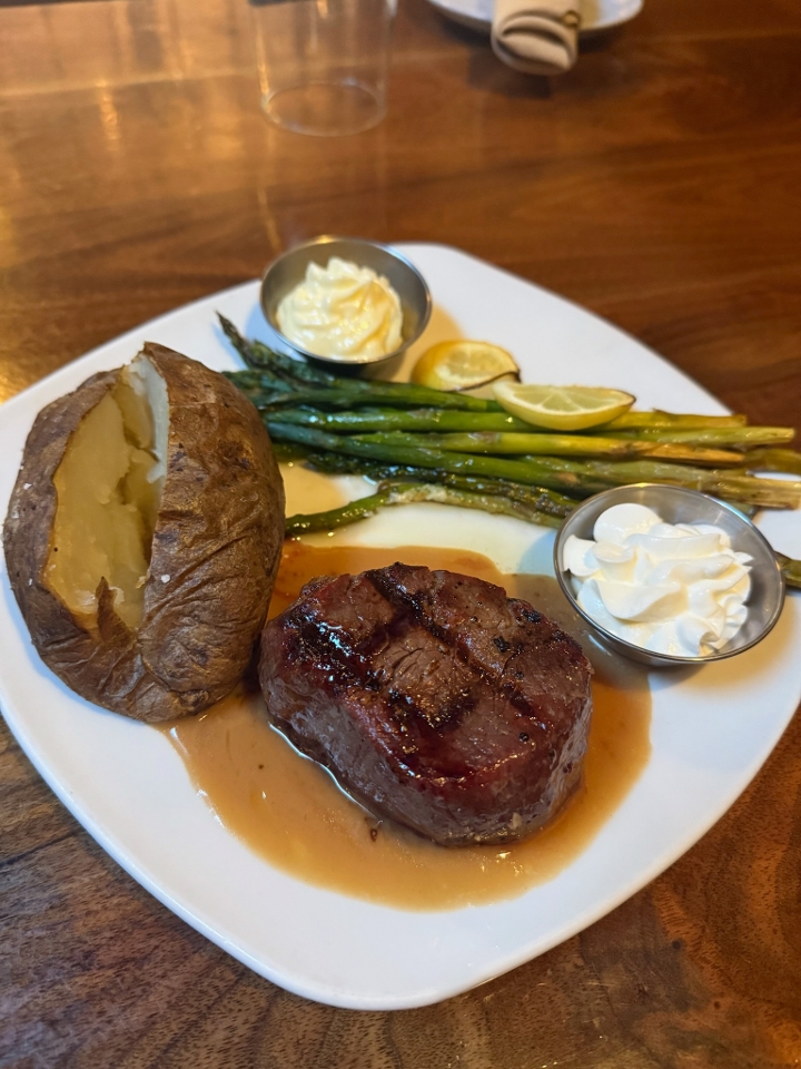 5 oz Filet Mignon.