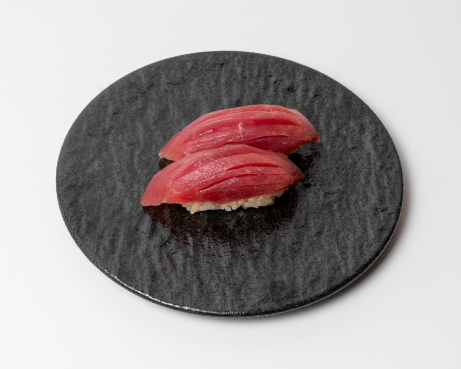 AKAMI.